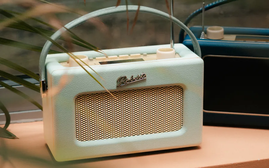 Roberts Revival Uno Solar by Roberts